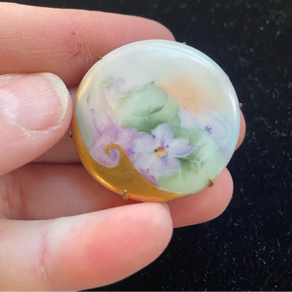 Vintage Hand Painted Floral Pansy & Gold Leaf Porcelain China Pin